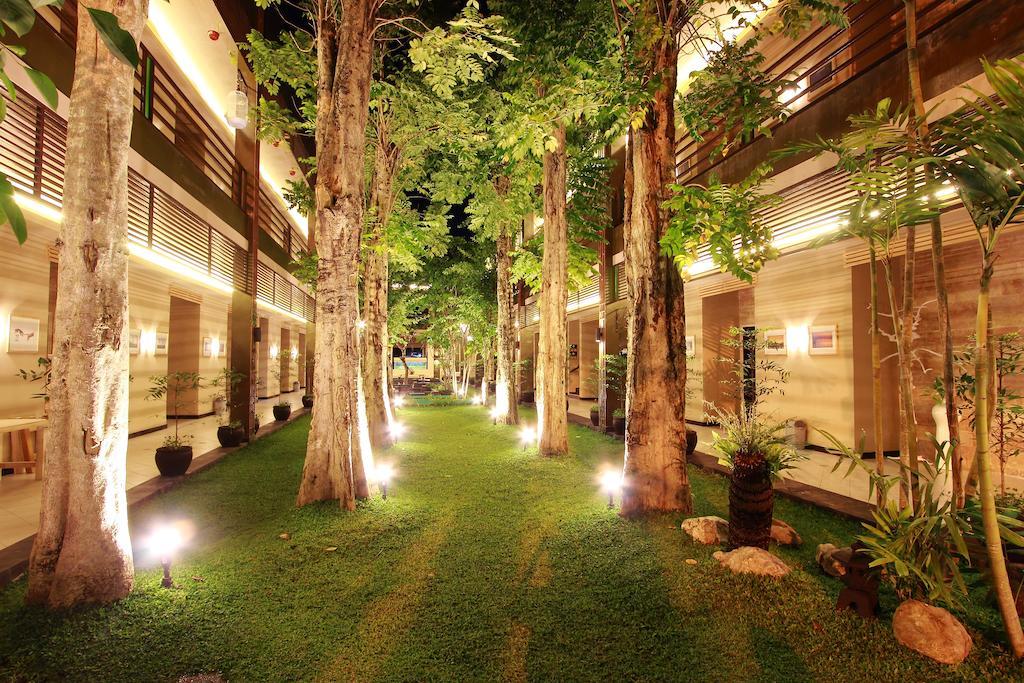 Savita Garden Inn Yogyakarta Exterior foto