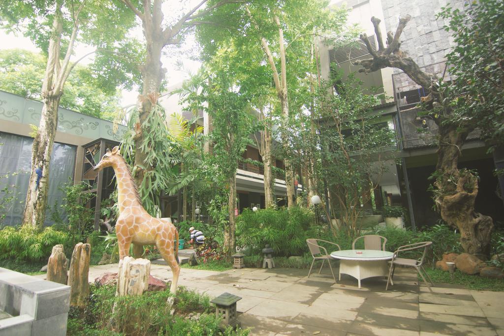 Savita Garden Inn Yogyakarta Exterior foto