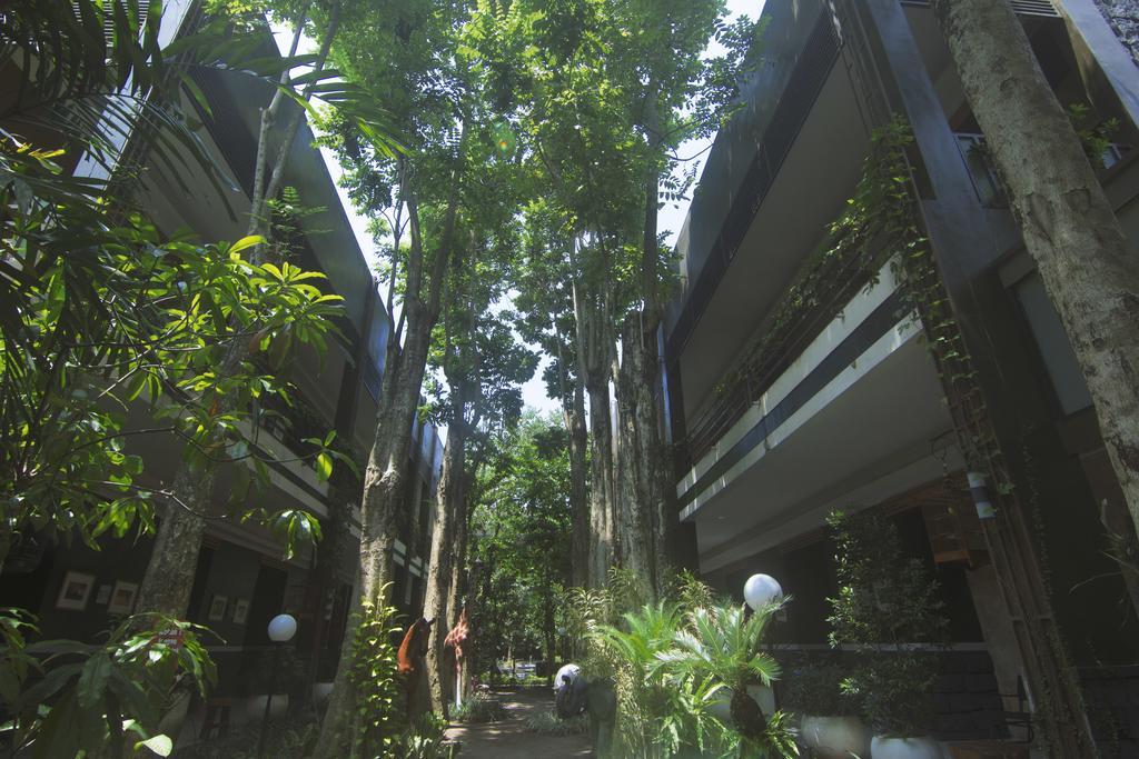 Savita Garden Inn Yogyakarta Exterior foto