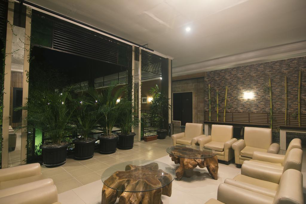 Savita Garden Inn Yogyakarta Exterior foto