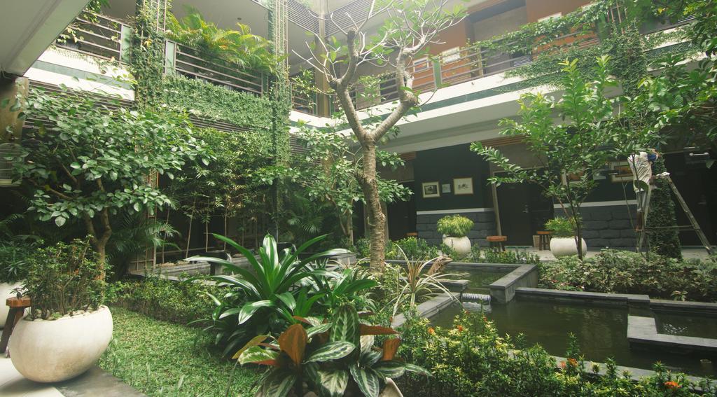 Savita Garden Inn Yogyakarta Exterior foto